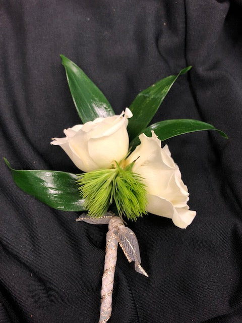Boutonniere White And Gold – Infinity Floral, Osseo MN