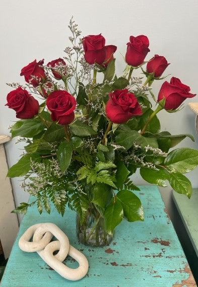 Timeless Dozen Red Roses