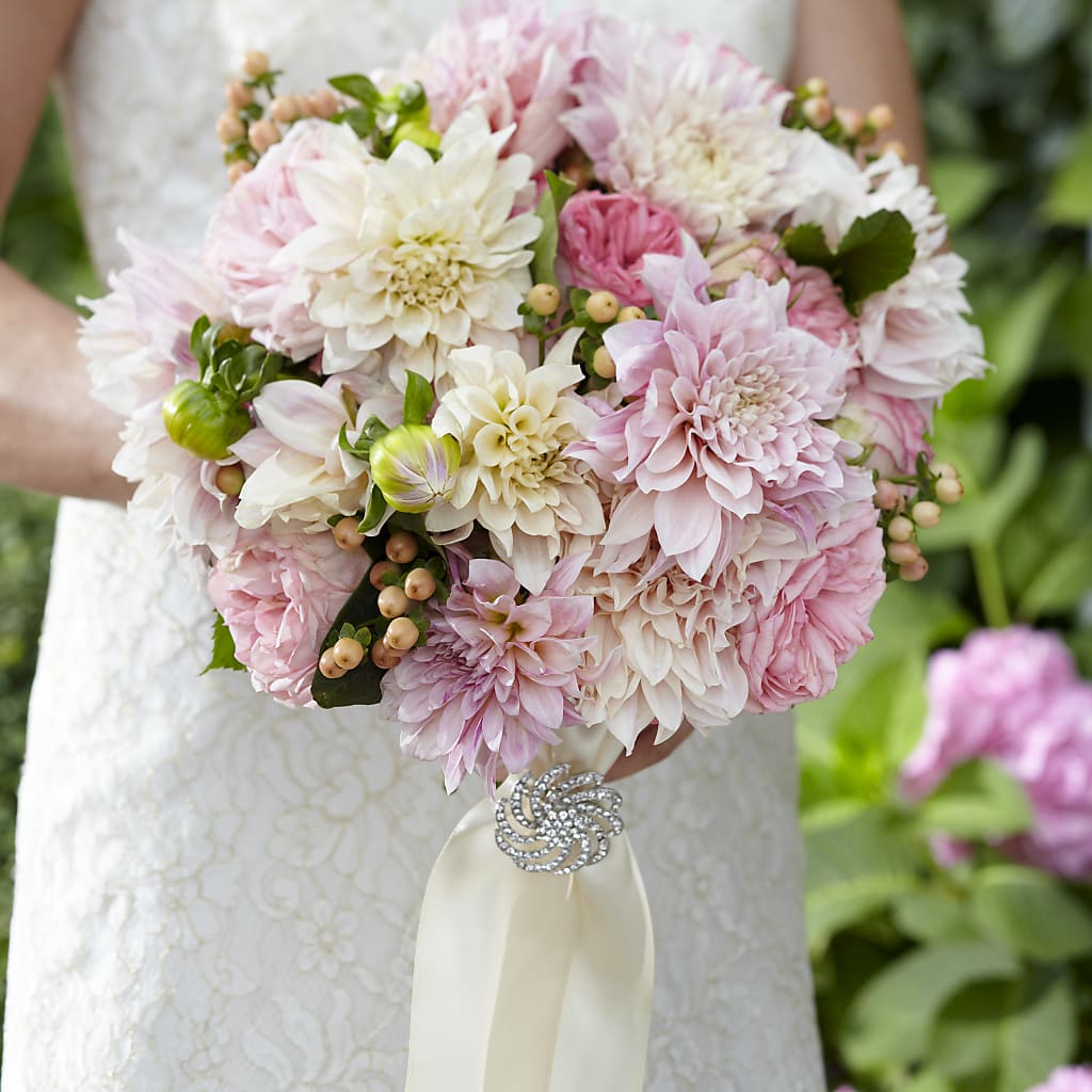 Heart's Promise Bouquet – Infinity Floral, Osseo MN