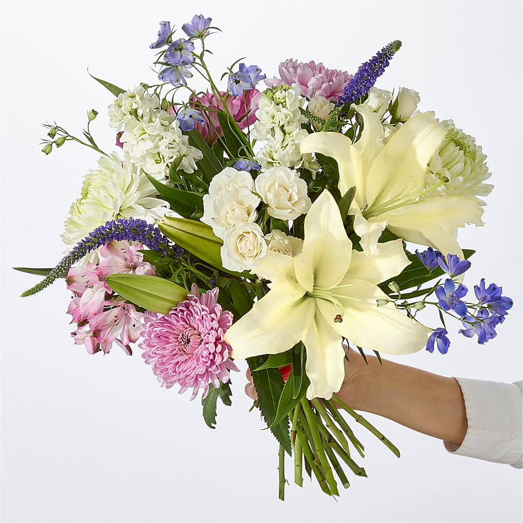 Winter Celebration Bouquet –  Infinity Floral, Osseo MN