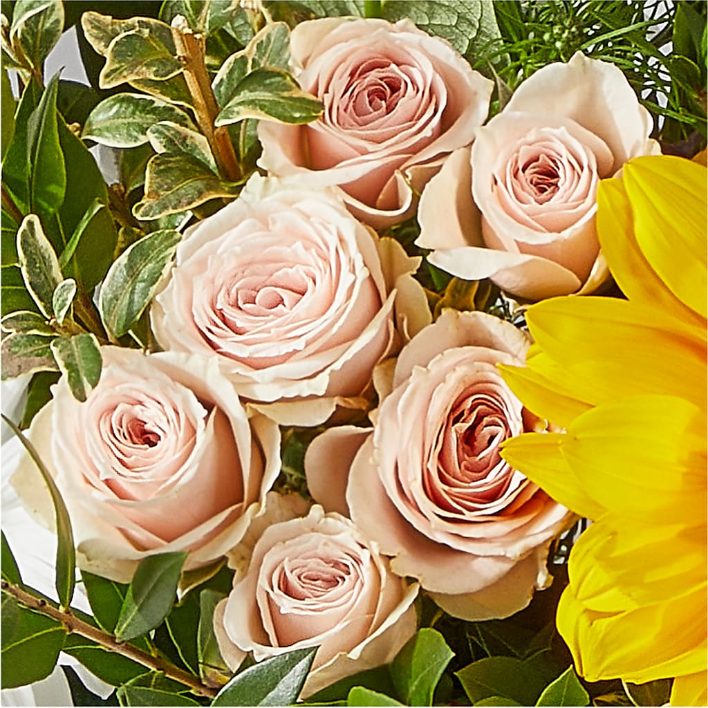 The Good Life Bouquet –  Infinity Floral, Osseo MN