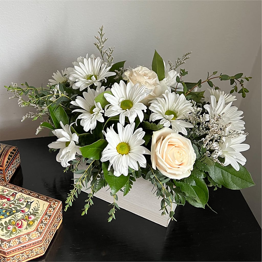 Fresh Linen Box Bouquet –  Infinity Floral, Osseo MN