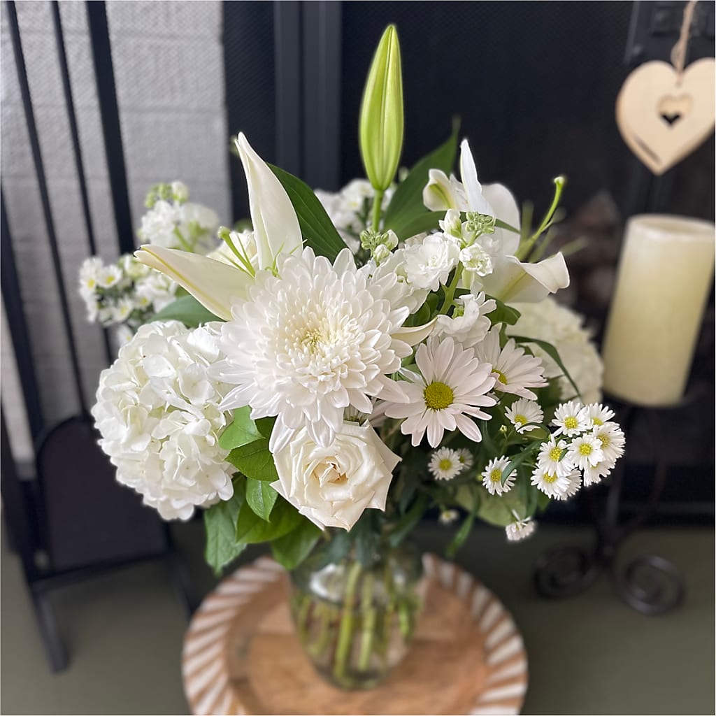 Classic Ivory – A Florist Original –  Infinity Floral, Osseo MN