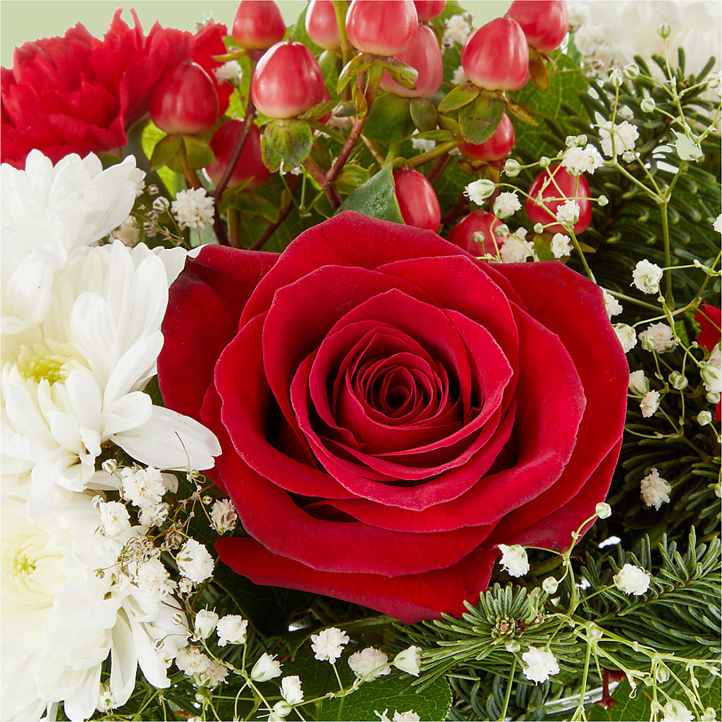 Chance of Flurries Bouquet –  Infinity Floral, Osseo MN