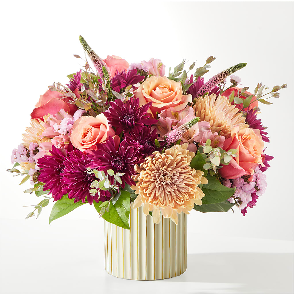 Berry Cobbler Bouquet with Ivory Vase –  Infinity Floral, Osseo MN