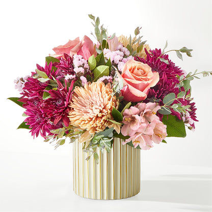 Berry Cobbler Bouquet with Ivory Vase –  Infinity Floral, Osseo MN